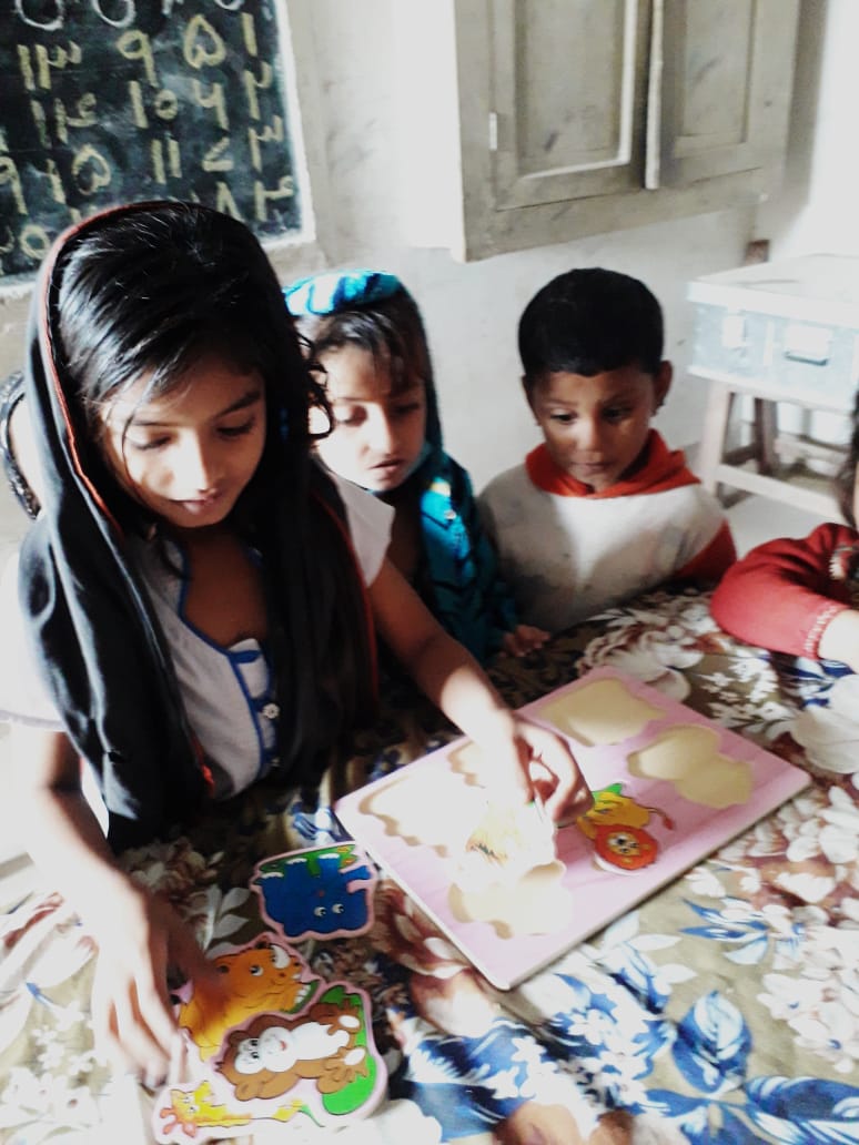 Muhammadyousf32's tweet photo. #Activity_based_learning
🌷 ECE section 🌷
To make picture puzzle GBES Muhammad Hashim Bhatti Ratodero district Larkana Semis Code: 413030095
@IBAheads https://t.co/2grpe63cOy