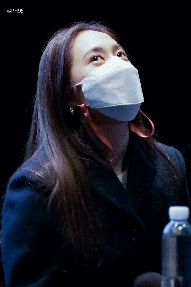 ph090905's tweet photo. 201117 #애비규환 CGV압구정 

#정수정 #크리스탈 #Krystal https://t.co/vJ8FczYG6S
