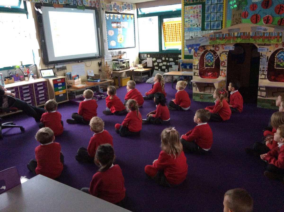 gillmarsh11's tweet photo. Number of the week...four
Reception have been exploring four using a range of language.
#impressivework
@_MrsBG  @stjs_staveley https://t.co/QCqbsAGZ8r