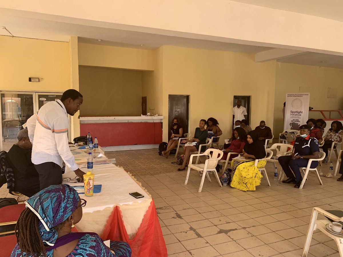 fred_nigeria's tweet photo. The FCT SDS in Collaboration with FRED organized a one day State level Stakeholders Coordination meeting in response to SGBV, With support from Spotlight Initiative.
#Spotlightnig @GlobalSpotlight @Onyinyendubuisi @UNDPNigeria
@EUinNigeria @UN_Nigeria #FREDDev #SpotlightEndSGBV https://t.co/Fl8M0qCFt4