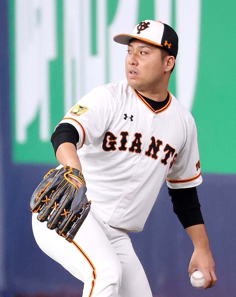 TokyoGiants's tweet photo. #練習 #京セラドーム大阪 🏟️

📸フォトギャラリー バッテリー編📸
#日本シリーズ 
#SMBC日本シリーズ2020 

#菅野智之 投手
#中川皓太 投手
#大城卓三 捕手
#今村信貴 投手

#withfans #tokyo #巨人 #ジャイアンツ #giants #野球 #プロ野球 https://t.co/AoZIj3Cv8U