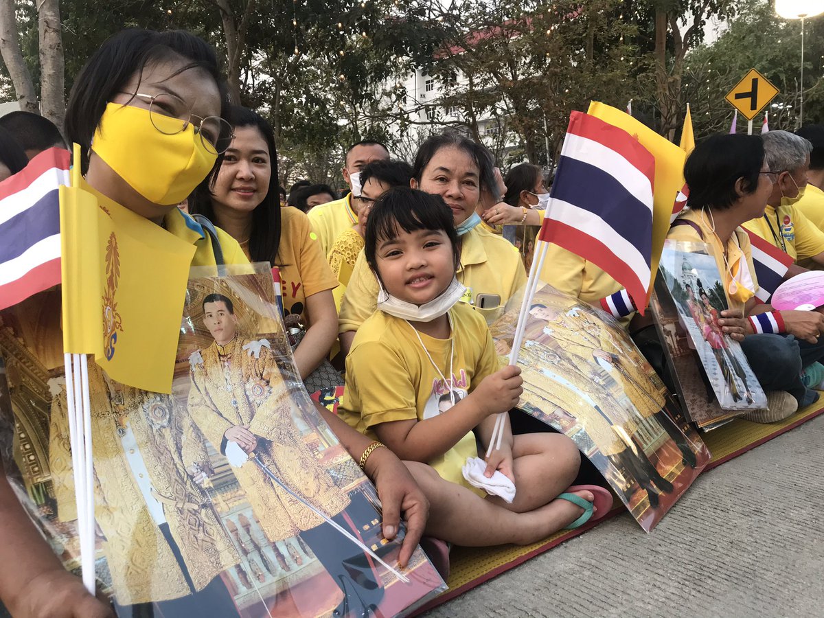 natzas2535's tweet photo. #รักกันคือรักชาติ
#เราจะเดินไปด้วยกันด้วยความรัก https://t.co/mKOUMQhWai