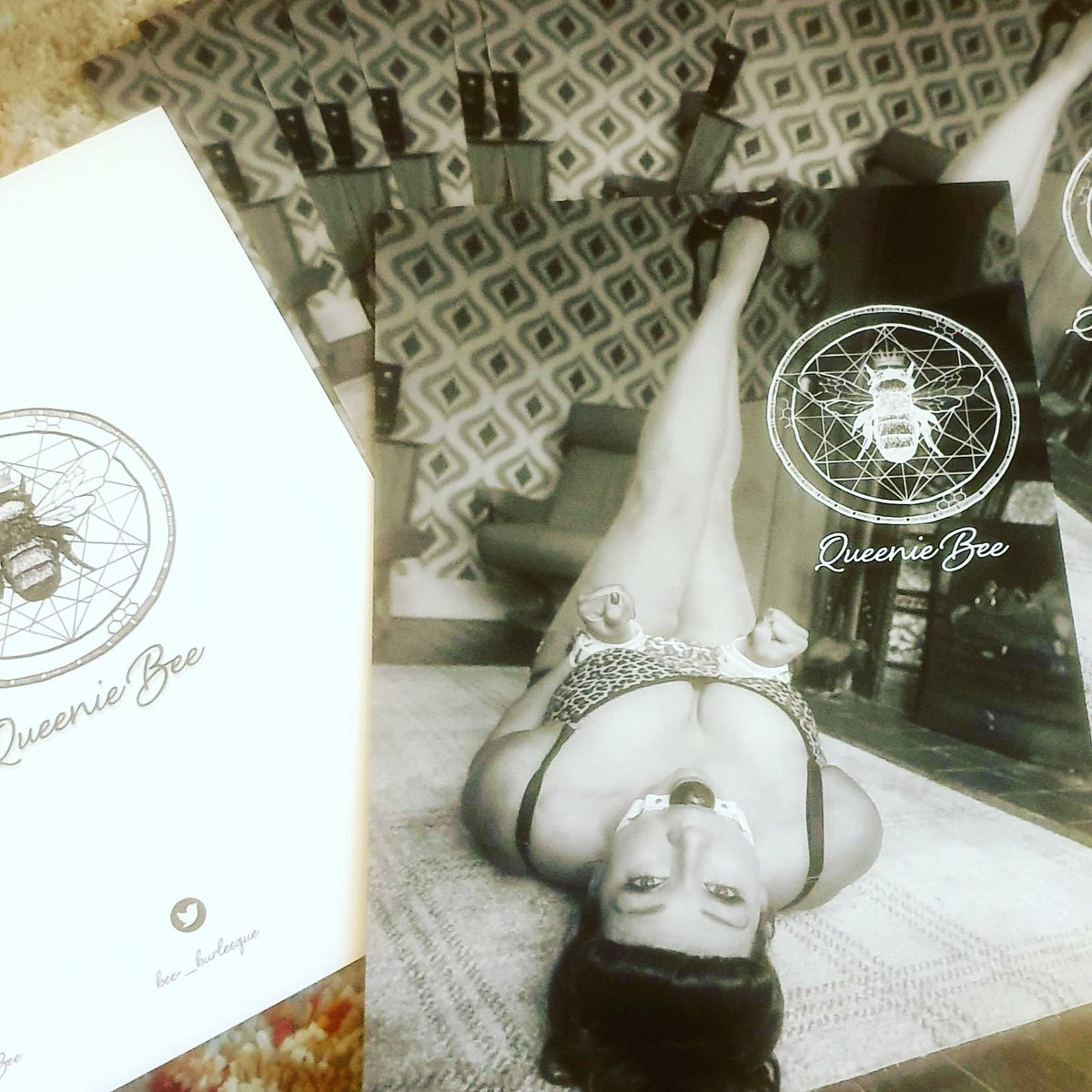 bee_burlesque's tweet photo. The first set has arrived xxx up for grabs
SIGNED PRINT £5.00 + P&P #queeniebeeburlesque #burlesquelife #burlesquedancer #pinupmodel #alternativemodel #tattoogirls #vintageglamour #creative #newburlesque #burleylife #performanceart #bustygirls #lingerie #festishmodel https://t.co/vGk5TQ7LKv