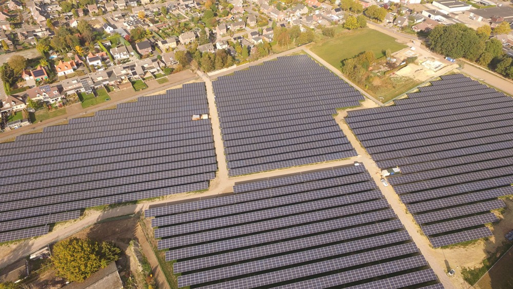 WeekbladMB's tweet image. Provincie fluit gemeenten terug: ‘Zon op dak moet altijd voorrang krijgen’

middenstandsbelangen.nl/nieuws/2020111…