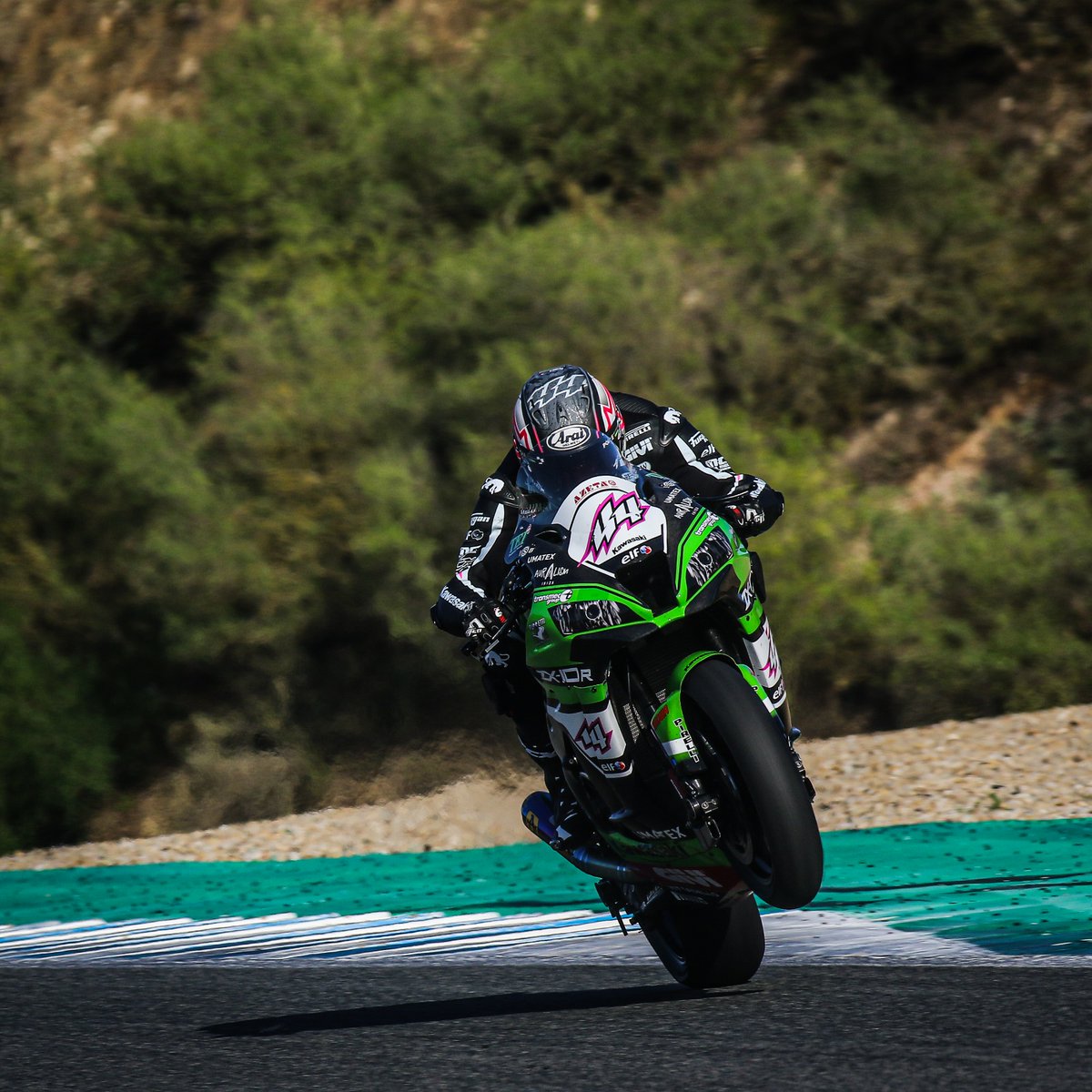 Happy #WheelieWednesday from a rookie (not a rookie) <a href="/Mahiaslucas/">Mahias lucas</a> 🤣

<a href="/PuccettiRacing/">Kawasaki Puccetti Racing</a> 

#WorldSBK