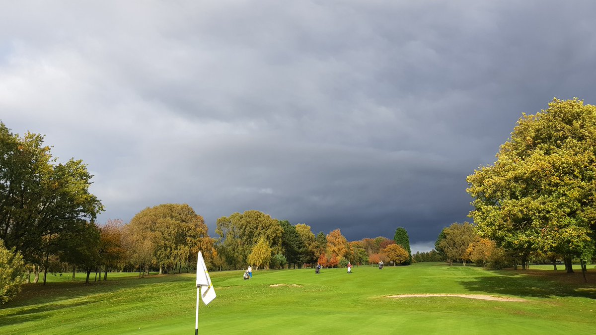 MidlandsGolfer's tweet photo. Autumn view last month @nulgc1908 #MGALS @islandgreenuk https://t.co/LtBBRtZzmw