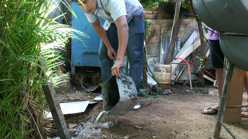 ParaguayTVHD's tweet photo. La eliminación de criaderos es la primera medida contra el #dengue en cualquier época del año
Luego de las lluvias, revisa el patio y alrededor de la casa
Desecha el agua acumulada en recipientes
Elimina los envases y objetos en desuso que puedan acumular agua
#PySinCriaderos https://t.co/JfgSOPrb7L