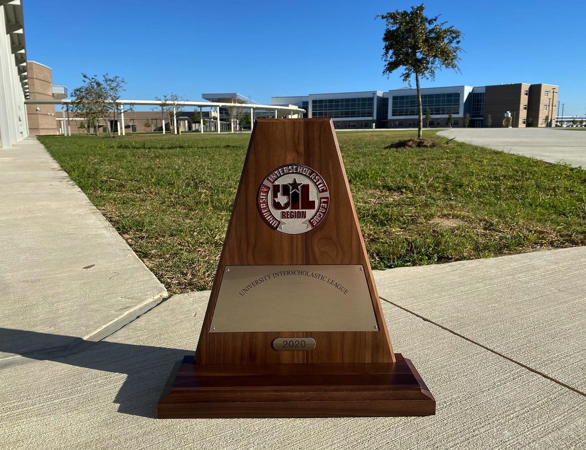 For the first time in school history, The Tiger Band received speepstakes at UIL marching contest! We are incredibly proud of every member and individual who helped make this possible. See you at area!🐝💛🖤🌟