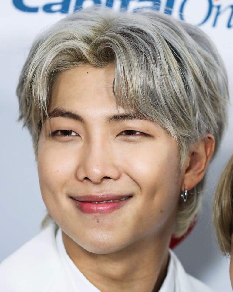 rilliom09's tweet photo. Whatever RM or Kim Nam Joon, he is mine 😎
#RMdimples
#RMbeautiful 
#RMbestboy
#RMleader
#RMbonsai
#RMunique 
#RMadorable 
#RMsmart
#RMrapper
#RMloveyourself
@BTS_twt https://t.co/XMJvtVTBJ0
