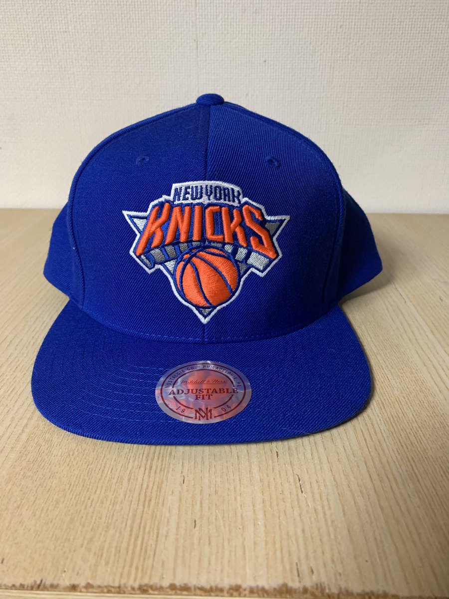 NBA79226591's tweet photo. クリスマスプレゼント企画第五弾

カーメロ・アンソニーセット

Tシャツ　Sサイズ（USサイズ）
キャップ　スナップバック

参加方法はこのツイートをリツイートするだけ！

22日日曜日まで！ https://t.co/AurCfrizwT