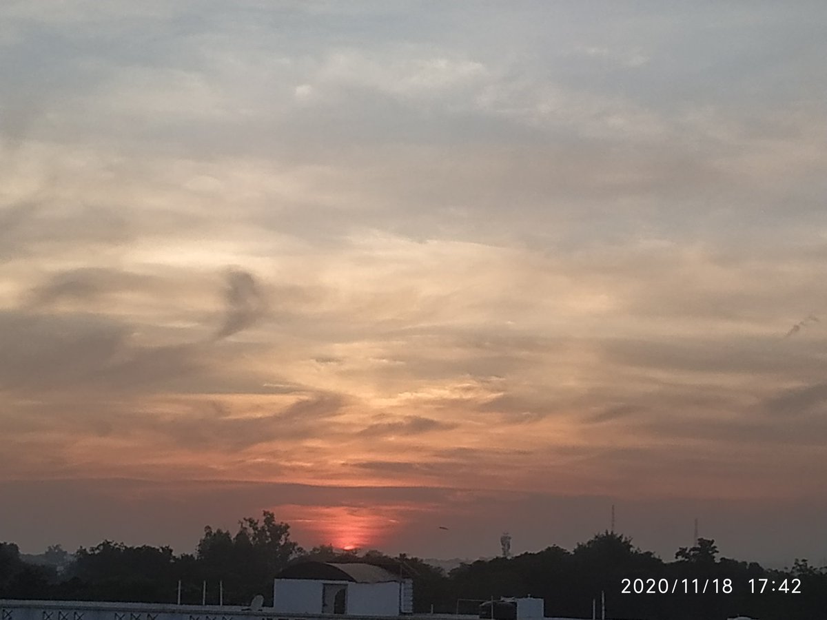 bunbun_1306's tweet photo. Sunset from India on 18/11/2020 🌅Thanks to RM i got the importance of SKY #SkyForNamjoon
#skyforyoongi For your collection @BTSdayversaries  #JINsunset10211
#SUGAsunset10116 #JHopesunset9770
#RMsunset9564
#Jiminsunset9168 #Vsunset9090
#Jungkooksunset8479 #BTSsunset
@BTS_twt https://t.co/Jfni7LBCXM