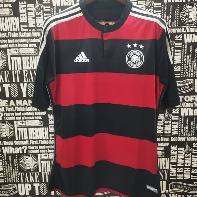 K7CAMISAS's tweet photo. Camisa da Alemanha retro 2014 disponível para encomenda
#k7camisas #k7futebol #camisasdefutebol #camisadefutebolretro #futebol #futebolretro #Alemanha #copadomundo #RiodeJaneiro #7a1 https://t.co/HQ3wamCeuh