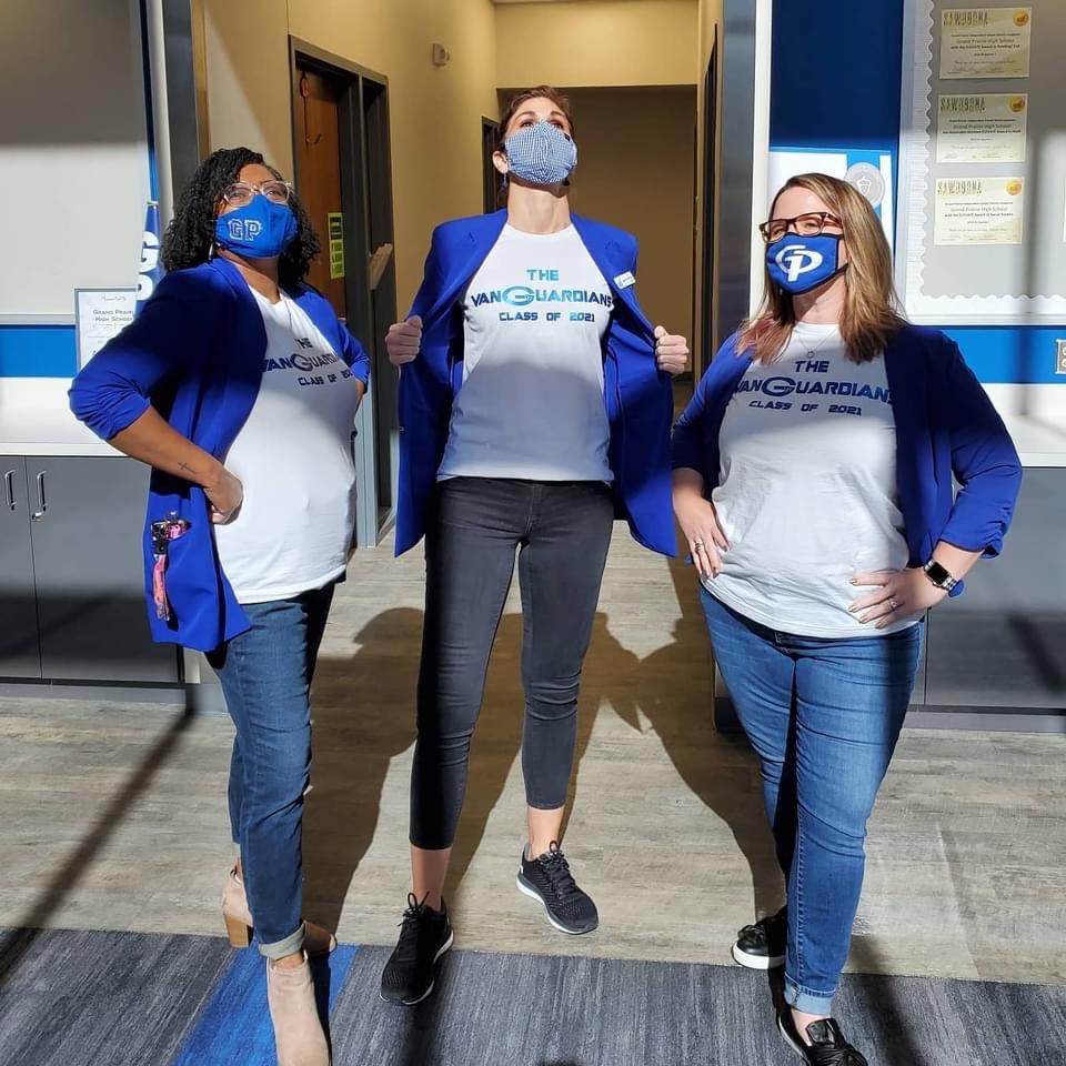 TheMrsPB's tweet photo. Because who doesn’t love a fun shirt when, together, you are...The VanGuardians! @Apple #GPISDvanguard @DRPhillips21 @1mastertip @taracahill @karenqb @Guardians #HookedOnAfeeling #ConstantLearners https://t.co/2caCtla4wy