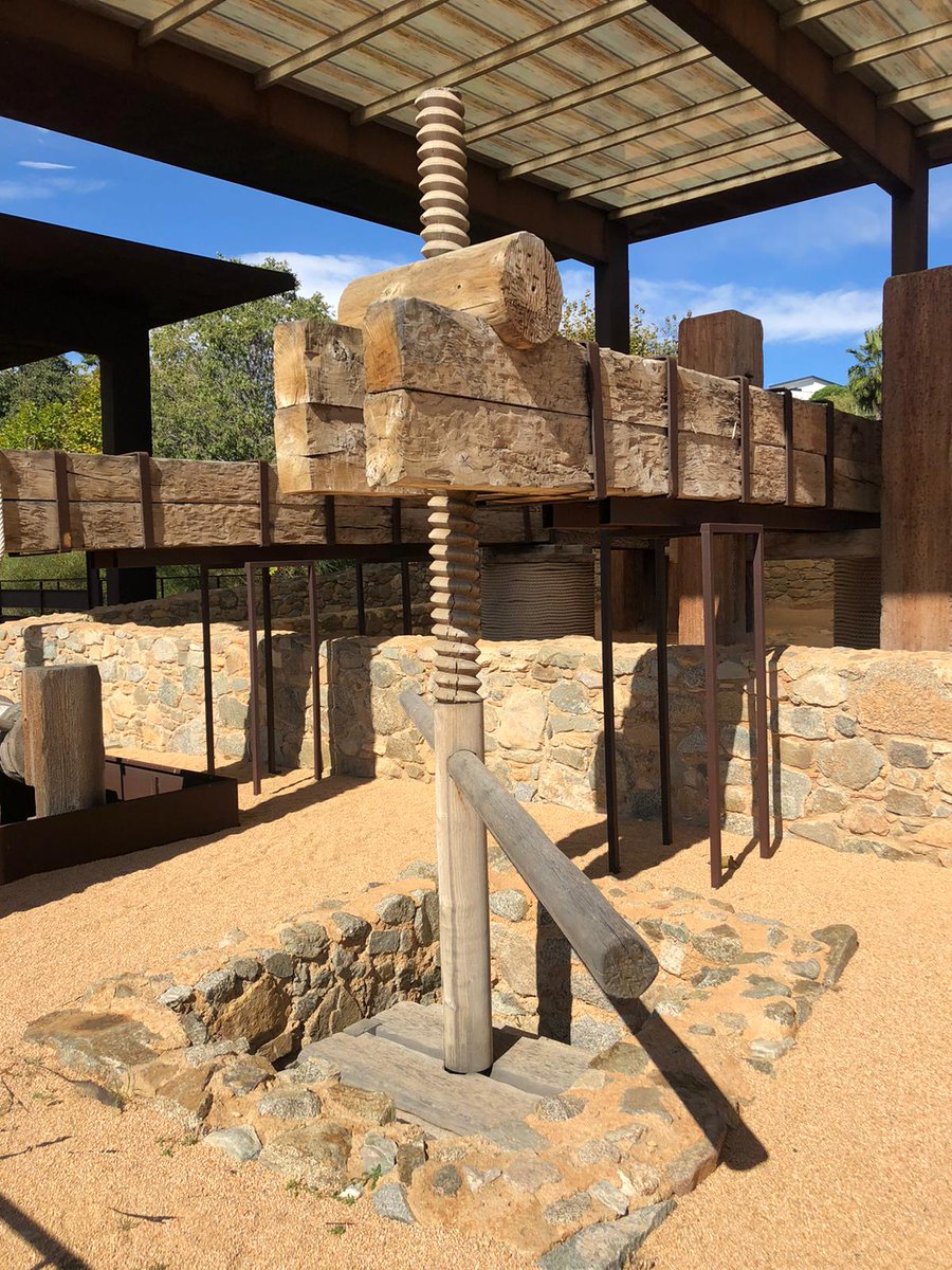 Vols conèixer el celler més antic de la DO Alella? Si ets de Teià aquest cap de setmana t', esperem com sempre a les 11h per fer la visita guiada.