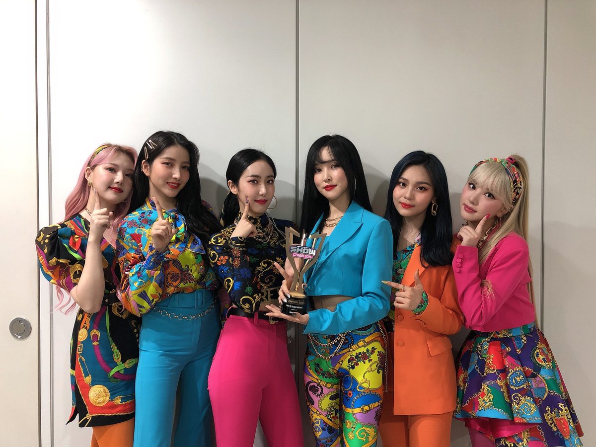 Eunha_RUMI's tweet photo. ์ผ์ฑ, ๋ง๊ณ 1์ ์ถํํด์ ๐๐ ๐
#MAGO2ndWin
#GFRIEND71stWin https://t.co/FTCafbDIaC
