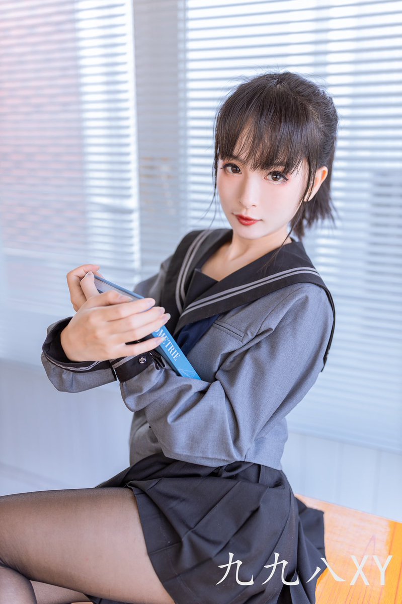前辈！一起看书吧！

       出镜：:@九九八XY 
       摄影：焦焦

      这套46P，获取👀评 

JK是实体本的其中一套图哦！只剩三十本啦！​想要这套本子的可以去淘宝购买哦！https://t.co/56ngwK1byM https://t.co/RqRkIn0hgm