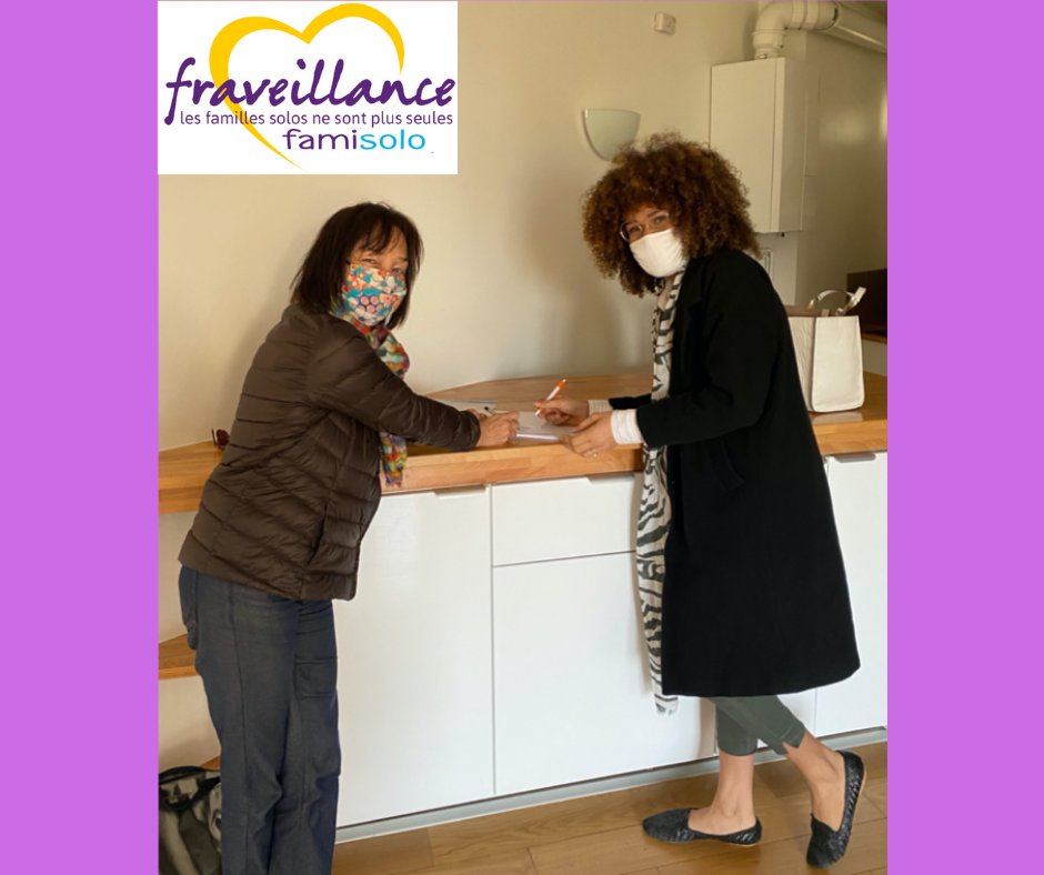 Joie pour le bail signé, dans le XVIIIème, entre Sophie, propriétaire engagée et Mylène maman solo de deux enfants.

Un grand merci à Sophie pour son soutien et la location de son bien, en deçà du prix du marché, qui permet à une famille de se loger avant la venue de l’hiver.