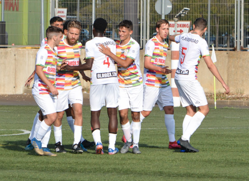 SoccerSmartUSA's tweet photo. What are your plans for this season? We can help you discover the opportunities to #PlayAbroad 

Use this link to reserve your slot with one of our experienced consultants!

https://t.co/OlxofeJRda

#SmartPlayer https://t.co/Q8f6BmMypB