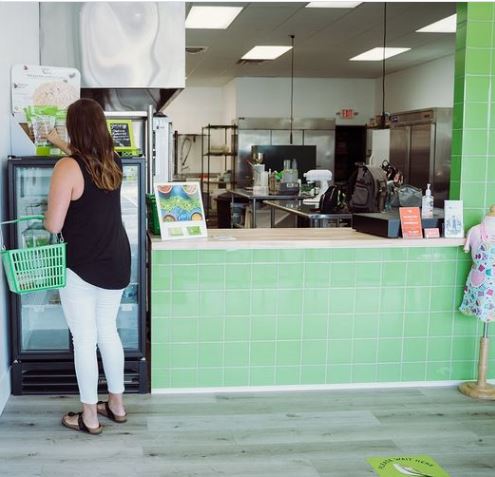 Do you know what we’re passionate about? 
Transparency. 💯💯
We love sharing behind the scenes and how our food is made. That’s reason number #67,346 why we love our store. You can come shop AND watch Baby’s food being made.  💚