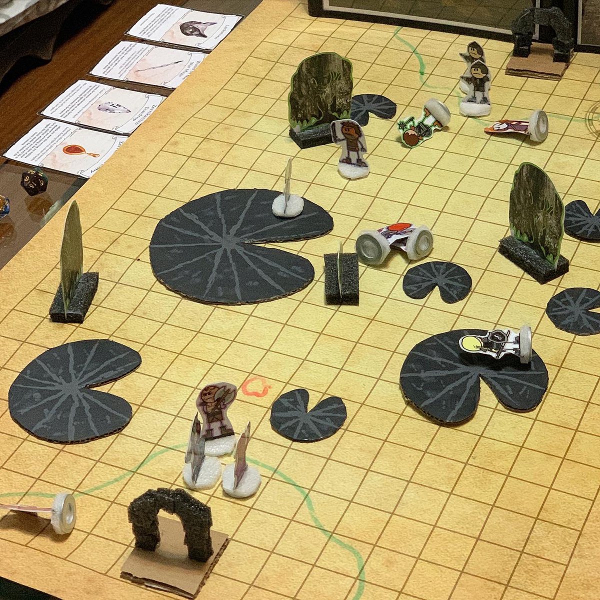 DaddyBird's tweet photo. Scenes from last Sunday’s awesome Dungeons & Dragons session.
#DungeonsAndDragons #DnD #DnD5e #DnDhomebrew #LarkinTuiaezel #EmeraldEnclave #ClericLyfe #Phlan #PoolOfRadiance #UnmovingForest https://t.co/F0AxWxuYXx