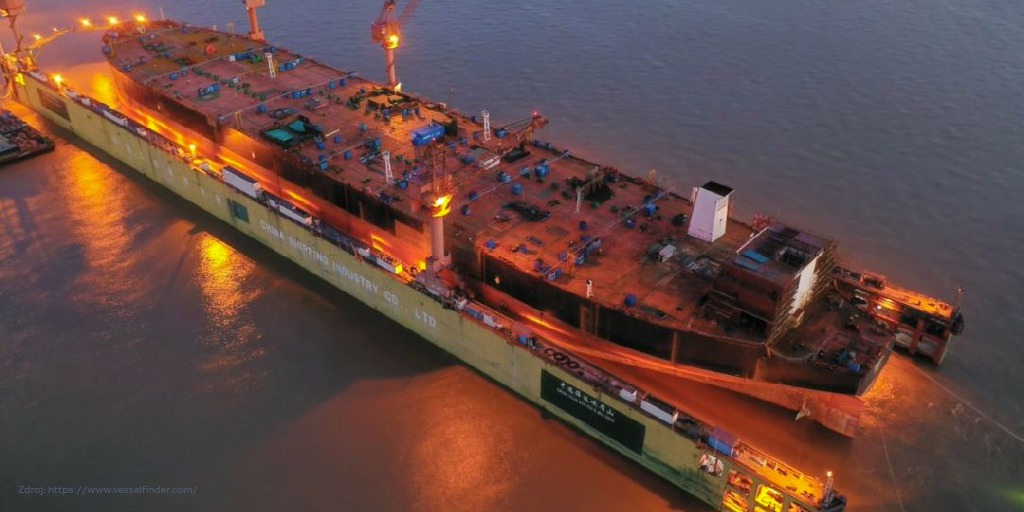 ABBCzech's tweet image. Gigantickou loď Anna Nery 🚢 čeká přestavba za 100 mld. korun. Podílet se na ní bude i brněnský závod. 🙌 Tato loď patří mezi plavidla označovaná FPSO. Jejich úkolem je přečerpat veškerou ropu a plyn. Co loď čeká a co dodá náš brněnský závod se dozvíte v dalších příspěvcích. 🙆