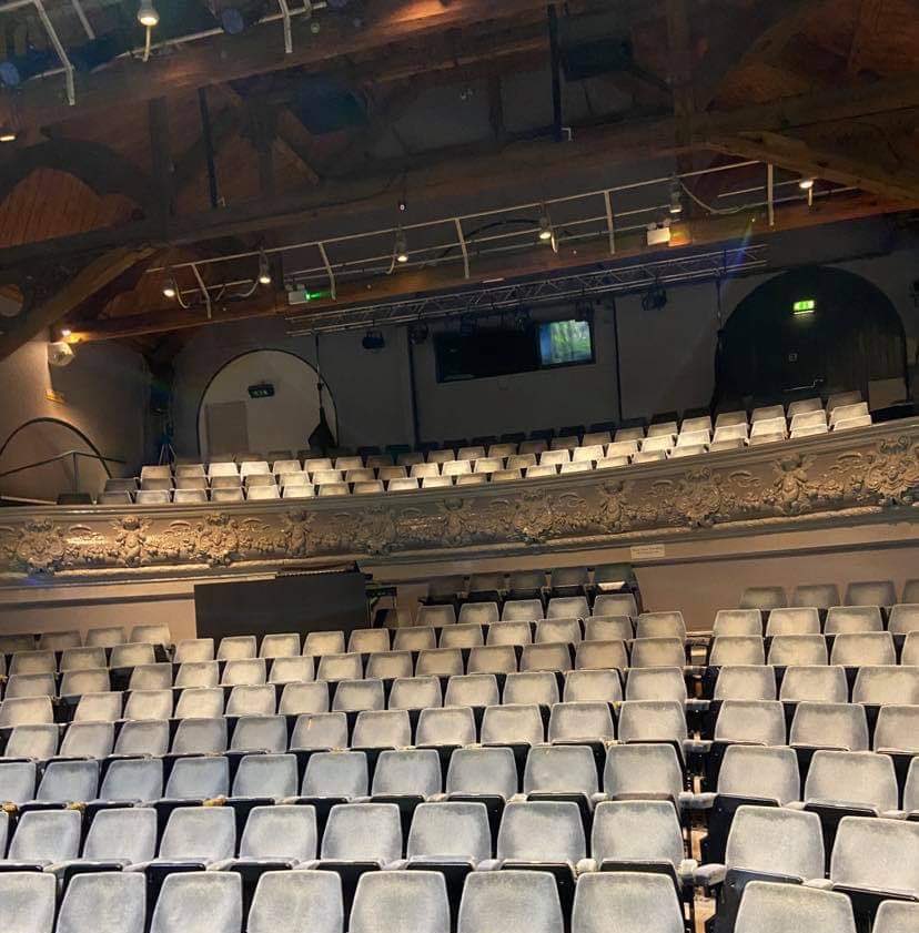 a4btweets's tweet photo. Today is #LoveTheatreDay 2020, and we wanted to show our love for our favourite performance space, the @YFenniBorough. What’s your favourite thing about live theatre?! 🎭❤️ https://t.co/3LBXUnnGkX