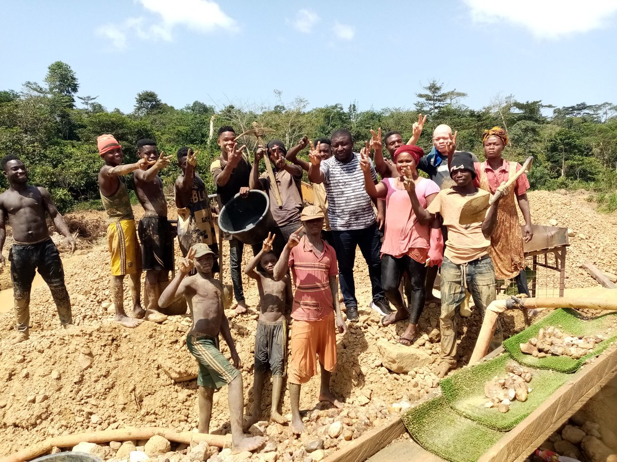 mrpeprah's tweet photo. Small scale miners endorse jm https://t.co/OaMOevXrZs