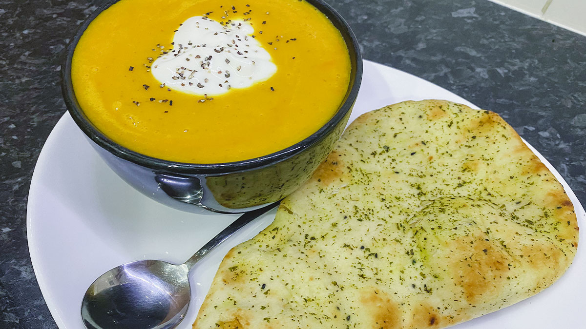middleliving_'s tweet photo. What's that? You want a mid-week meal that takes less than 5 minutes to prepare and 30 to serve? Done.

https://t.co/KO5WN2i90T
.
.
.
.
#Food #WinterWarmers #Soup #Carrots #Lentils #Healthy https://t.co/8aiFkoexMz