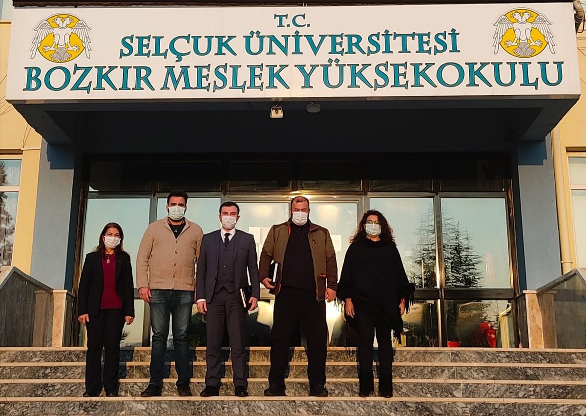 SelcukBozkirMYO's tweet photo. Selçuk Üniversitesi Rektör Danışmanı Dr. Öğr. Üyesi @yuzun76 ve  SÜ Özel Kalem Müdürü @mstfsdydn 'a Yüksekokulumuza  ziyaretlerinden dolayı teşekkür ediyor, Sayın Rektörümüz @ProfDrMetinAksy' a ilgi ve alakalarından dolayı şükranlarımızı sunuyoruz.
@selcukuniresmi https://t.co/KvskrW32at