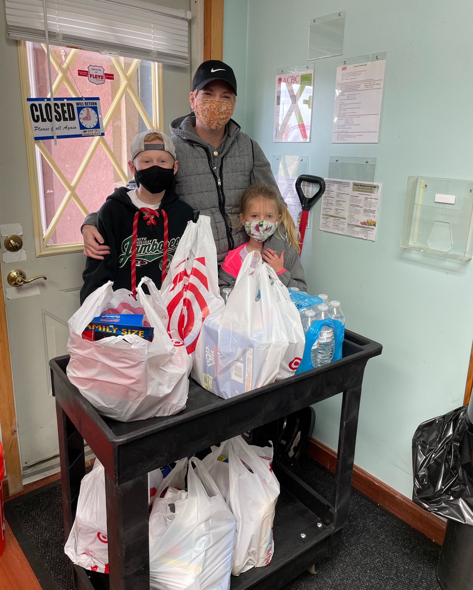 Hope4YouthMN's tweet photo. Humbled is how we are feeling from your response to our ask for donations (items and monetary). Donations continue to come in at the Donations Center, through our website and on Facebook - showing us that we are ALL the HOPE 4 Youth community! #HOPE4Youth #thankyou https://t.co/LxN1osL4sc