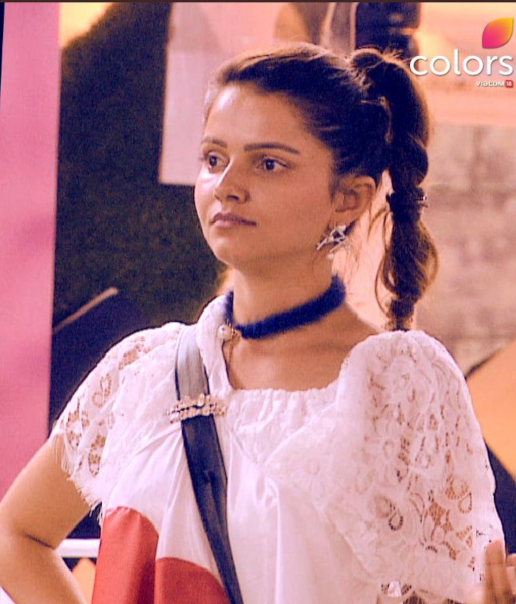 tusharr_v_aher's tweet image. Poora ghar @RubiDilaik ke against hai, even friends.
Still she conducted herself so calmly without any melodrama n blame game
Hats of to her. Never seen such a dignified contestant.
Bandi sab seh leti hai aur maaf bhi kar deti hai
BB14 Queen Rubina
@ColorsTV @BiggBoss @OrmaxMedia