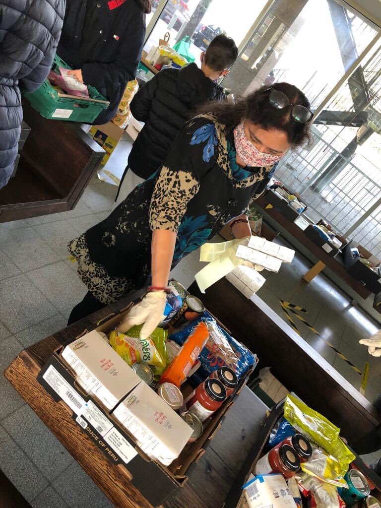 DREAMSAIMK's tweet photo. While maintaining the guidelines of Hand, Face & Space within the bubble; our amazing volunteers are working every week this month to ensure the cupboards aren't bare for vulnerable members in our communities #Lockdown2 @MKComFoundation @mkfoodbank @MkCharities #LoveMK #DREAMSAI https://t.co/o2DeC6iIkK