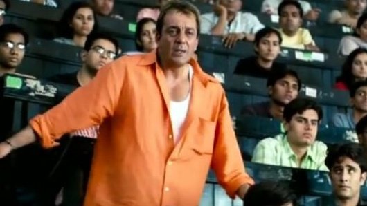 N1K_0504's tweet image. Woh Million Roses ka choda banne ke time kawwa ka awaaz daalna zaruri hai kya?