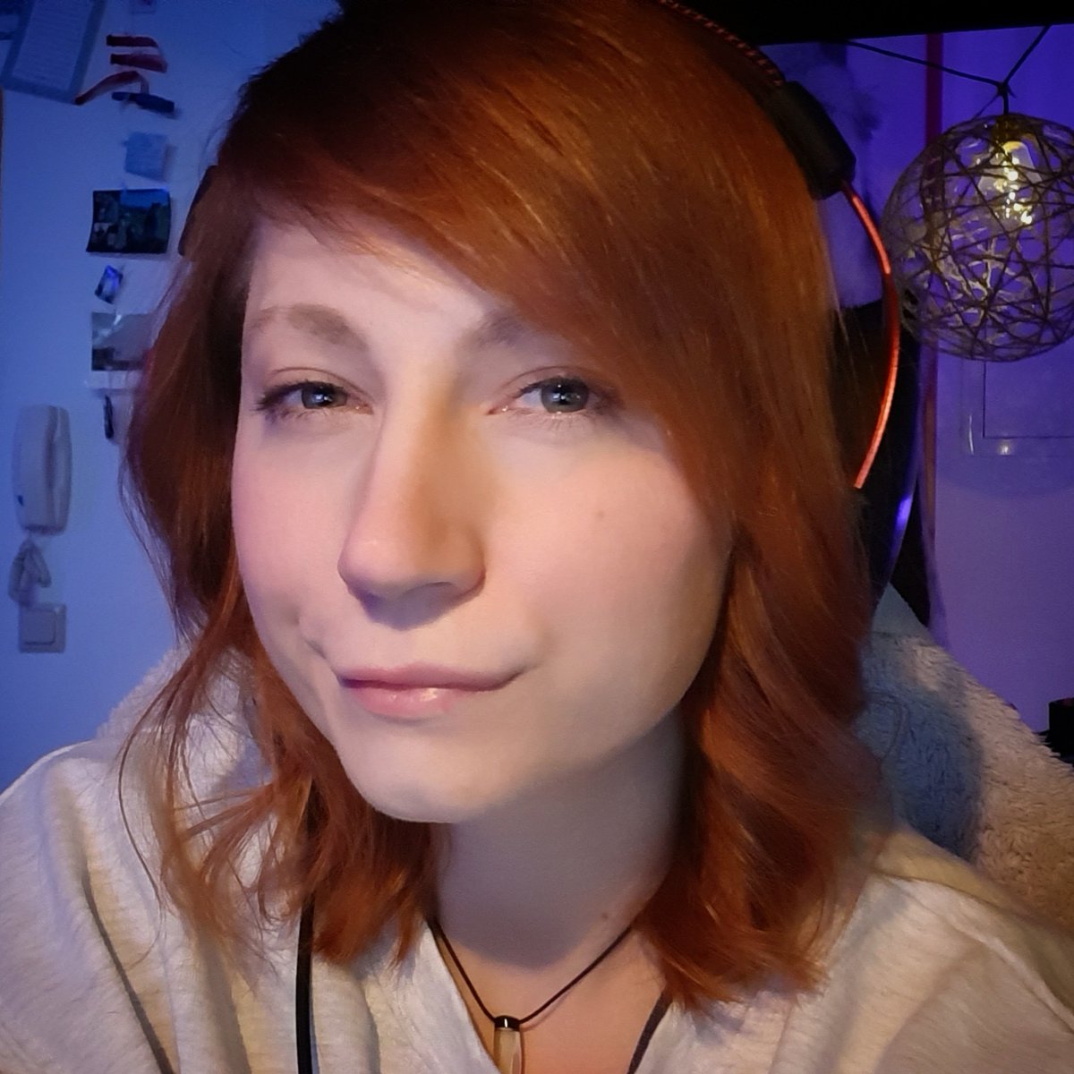 Sssssshhhhh... You haven't seen ANYTHING!
On #Twitch tho 🤓 Heh~
> t.tv/ms_redfox
