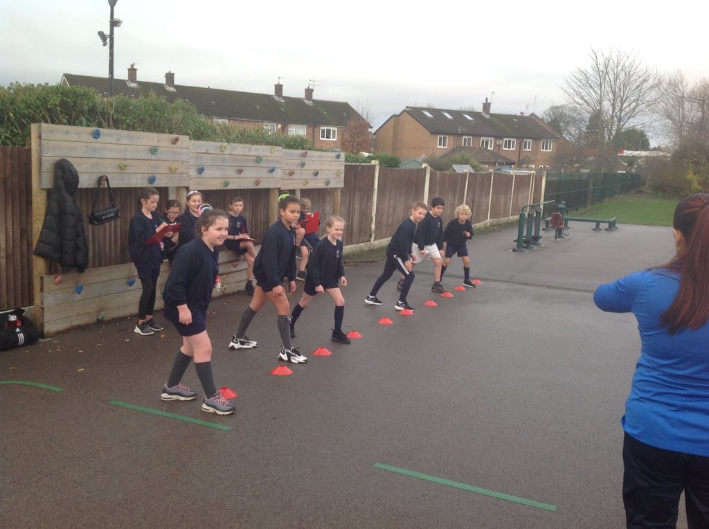 Class11AD's tweet photo. Year 5's last Health and Wellbeing session #WLSP #keeping healthy https://t.co/4eNYFGLK4c