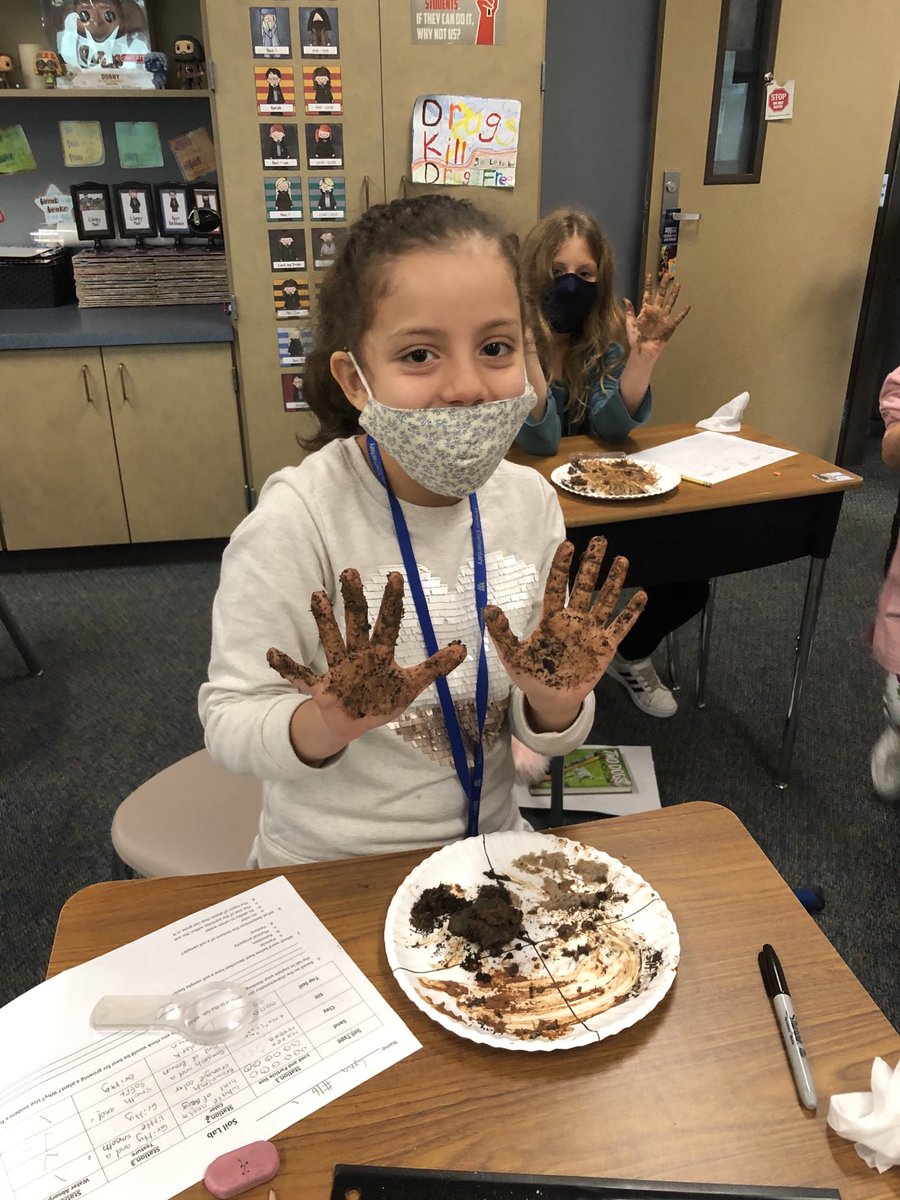 It’s fun getting your hands dirty while learning about the different types of soil! #twehowl  #katyool