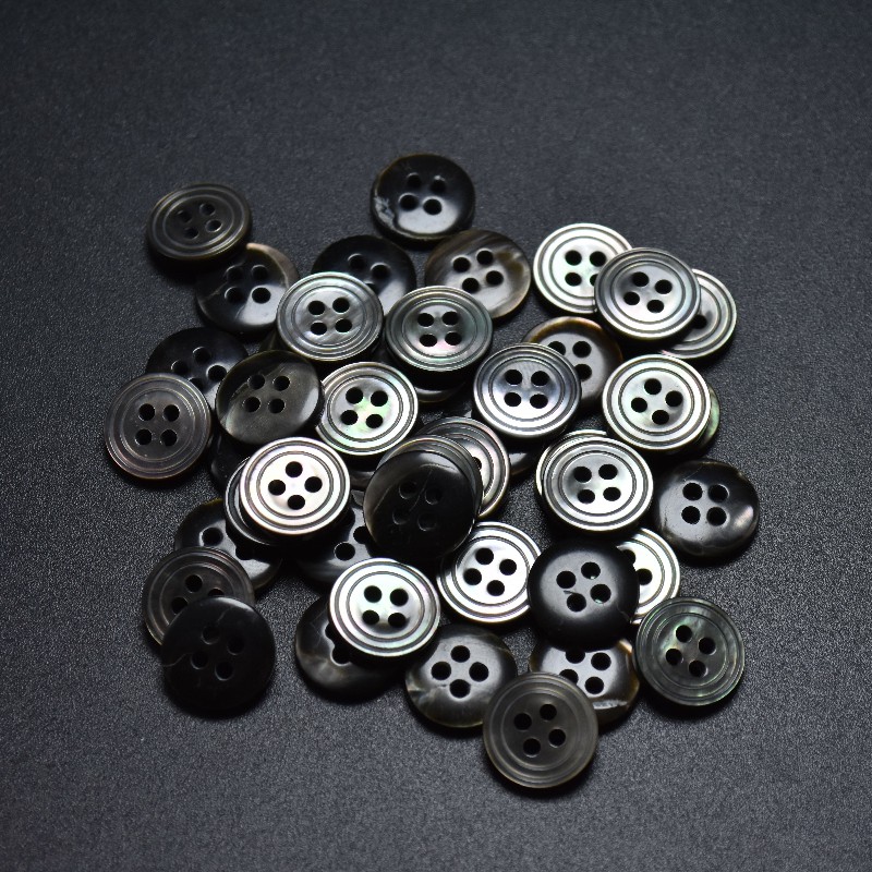 putianbuttonsdg's tweet image. Decorations &amp;amp; Accessories. Custom Bulk Shell Buttons for classic natural black mother-of-pearl shell button shirt is manufactured as per international standards using well-tested materials. #pearlsuitbuttons #shellbuttons #wholesaleshellbuttons