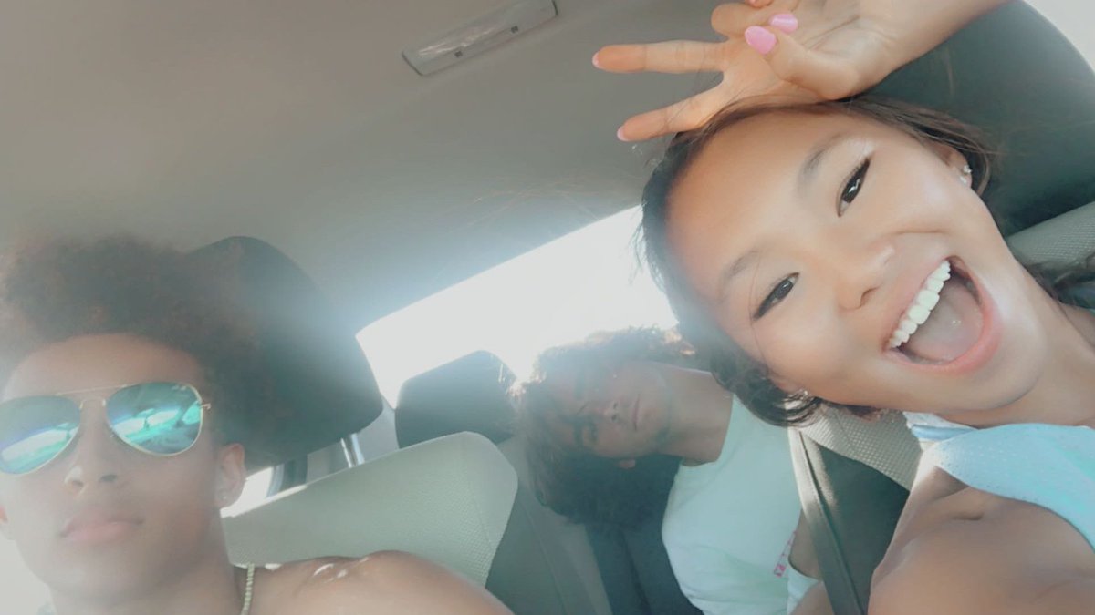 _ellieeee__'s tweet photo. don’t forget the people who got you to where you are https://t.co/e0KjSgdLwS