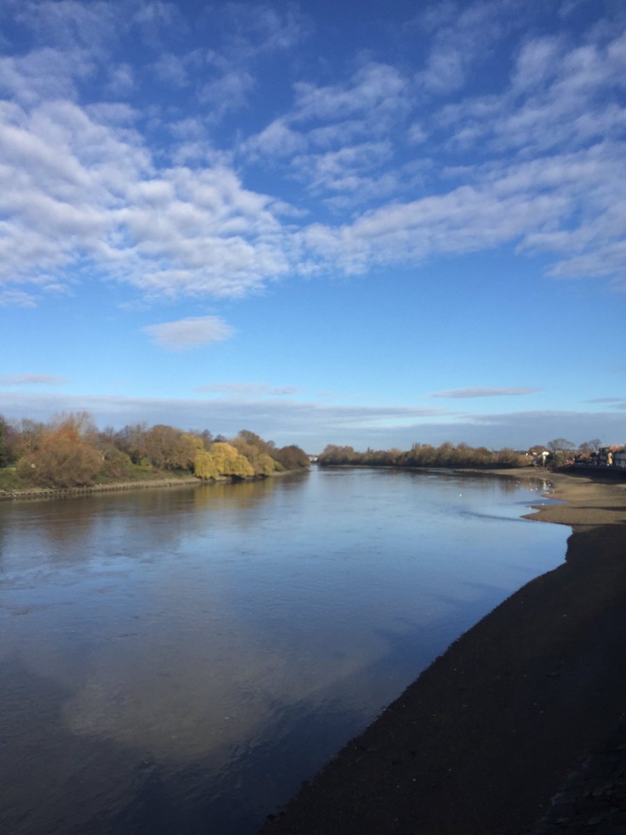 Pippipat's tweet photo. Such an enjoyable and sunny #running morning
#SportIsTherapy
#18KmIntoMyMind
#Always18
#Siempre18
#London https://t.co/3iaL0gp8wj