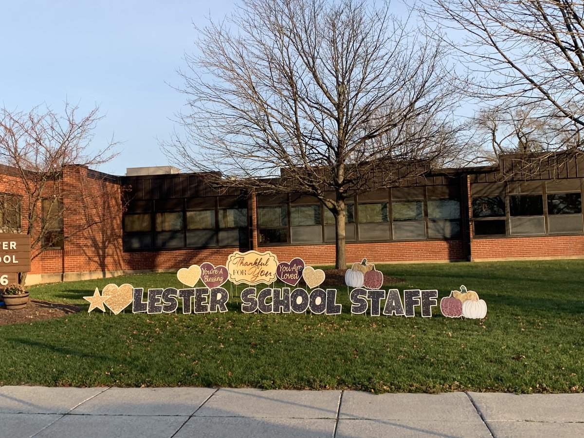 A shout out to the elves that came in the night to leave a surprise for the Lester staff. 💙💛What a thoughtful gesture. We are blessed to work in this wonderful community! 🥰 #le58rocks #dg58pride #dg58learns