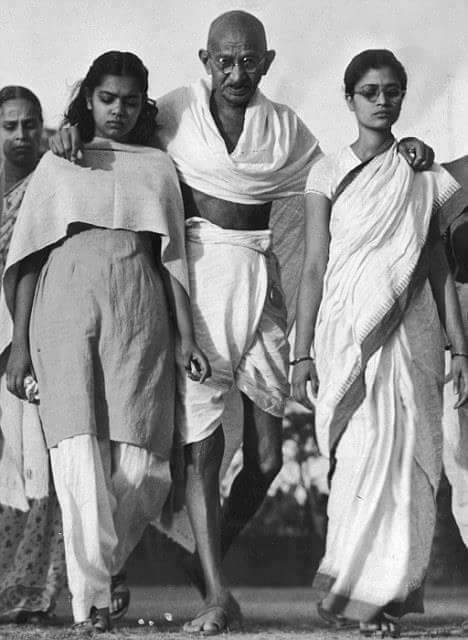 The Pledge of Gandhi In 1921 Gandhi when he started Satyagrah, he said that if he he did not succeed his dead body would be seen floating in the sea. He couldn't make it successful and didn't get independence but he still remained alive