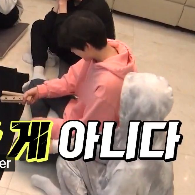 ni-ki patted sunoo's leg for good luck ig? then yknow what happened next? they won the game!! 