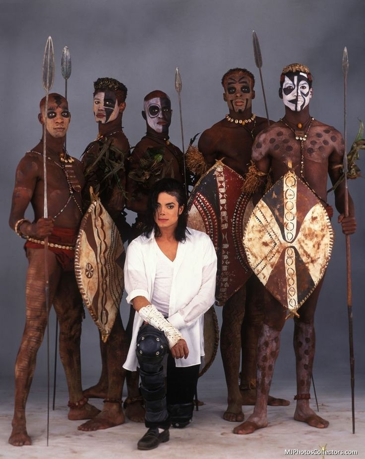 offthehoe's tweet photo. DAILY REMINDER that michael jackson's Black Or White was the most watched music video premiere  in television history. it had an estimated audience of 500 million people. to say the video was a "success" is a massive understatement https://t.co/UzwNz4KmXd