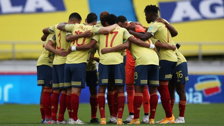COCOILO's tweet photo. @FCFSeleccionCol  Animo mi seleccion, siempre hay tropiezos, como dice el señor wayne "Porque nos caemos bruce?, para aprender a levantarnos".... https://t.co/He9zUsH32e