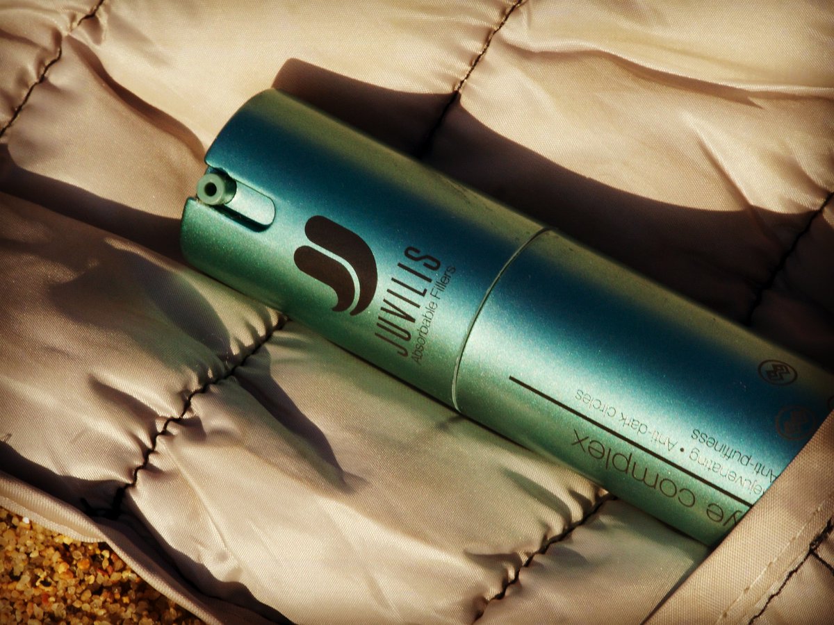 EYE COMPLEX de Juvilis Cosmetics tu Contorno de ojos que te acompañará siempre. Antiedad por definición te ayudará a compatir con eficacia: Bolsas, ojeras y arrugas de expresión #contornodeojos #belleza #ojeras #bolsas #arrugas #rellenosfaciales #rellenosabsorbibles #bellezayojos