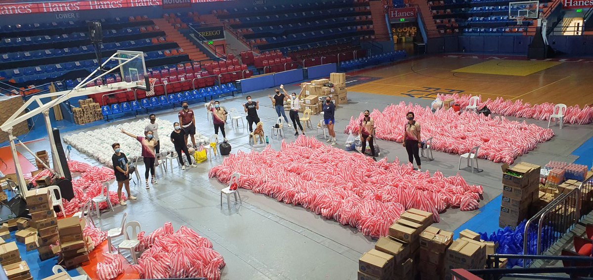 Volleyball Community Gives Back tweet media