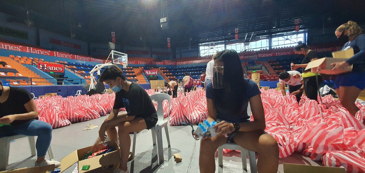 Volleyball Community Gives Back tweet media