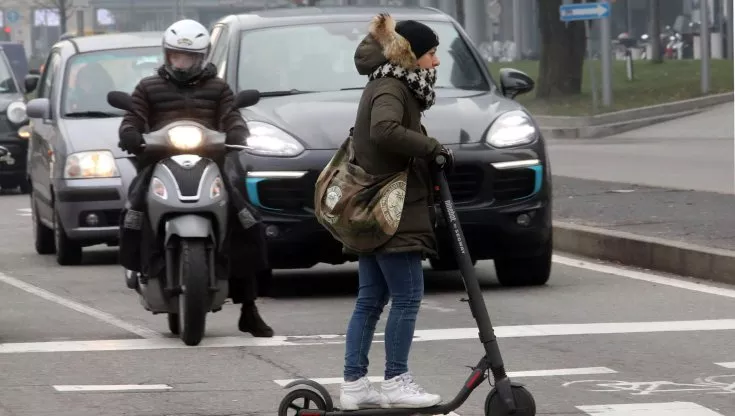 Tra boom dei #monopattini, incentivi green e difficoltà per chi ha un'auto elettrica: su <a href="/repubblica/">Repubblica</a> le ultime indagini di <a href="/Altroconsumo/">Altroconsumo</a> sulla mobilità post #COVID19.

 Alle 17.00 appuntamento con #FestivalFuturo per nuove scelte sostenibili e sicure.

repubblica.it/motori/sezioni…