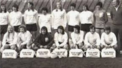1/5Today we salute these genuine pioneering women of football:- SUE BUCKETTSHEILA PARKERWENDY OWENMORAG KIRKLANDJEANNIE ALLOTTJANET BAGGULEYPAT DAVISEILEEN FOREMANSANDRA GRAHAMLYNDA HALEJULIE MANNINGMARGARET (Paddy) MCGROARTYSLYVIA GORESUE WHYATTJEAN WILSON