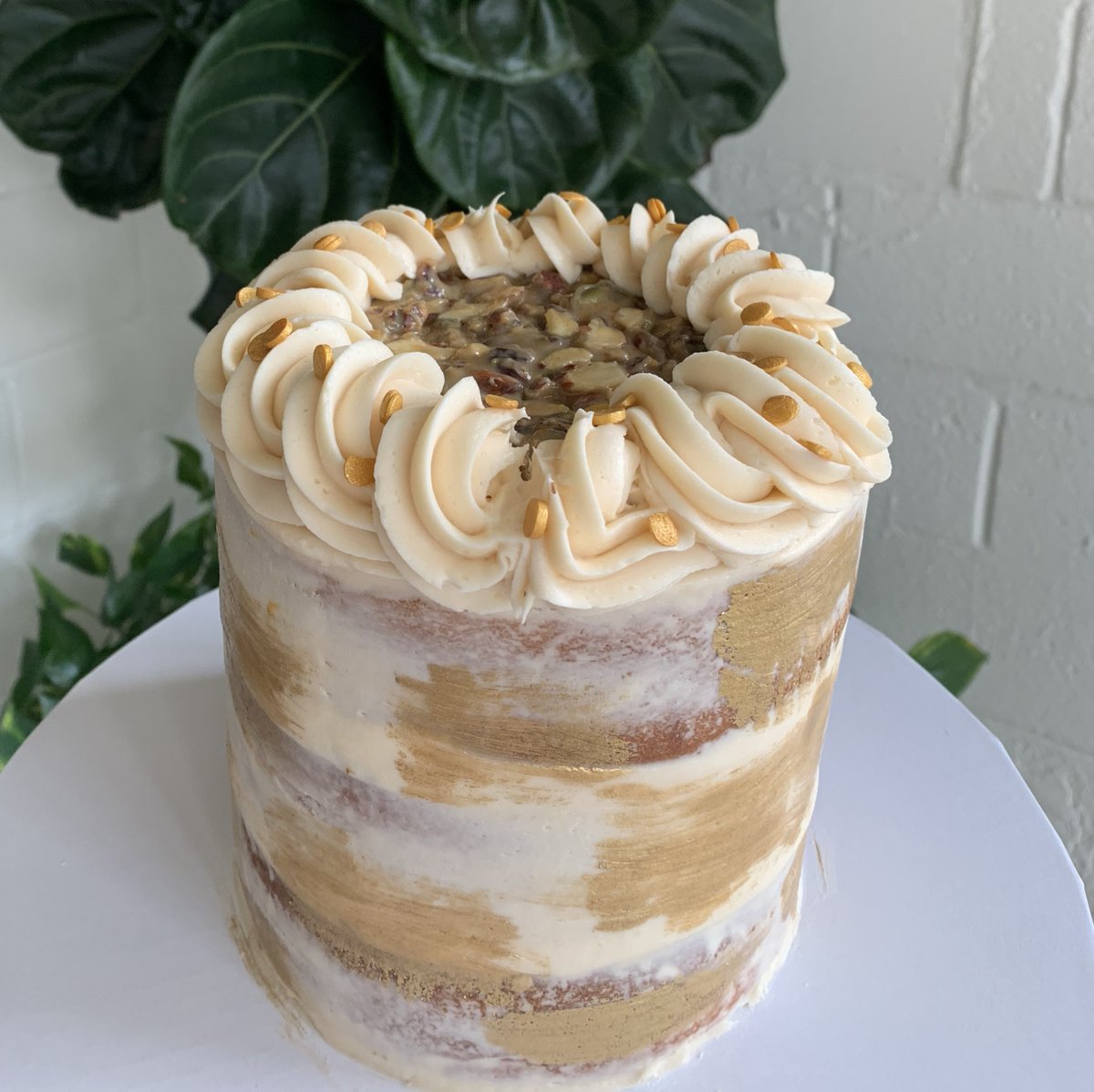 bakerdudecakes's tweet photo. #Atlanta, meet the Minerva Maple cake!

Our signature vanilla #cake is dressed with a sweetened filling of pecans, almonds &amp; pumpkin seeds, then dressed in delicious maple buttercream with hints of orange &amp; #EarlGrey flavors. 

Order here: https://t.co/hSfDxXkaLk

#AtlantaEats https://t.co/BXOzD4KGku